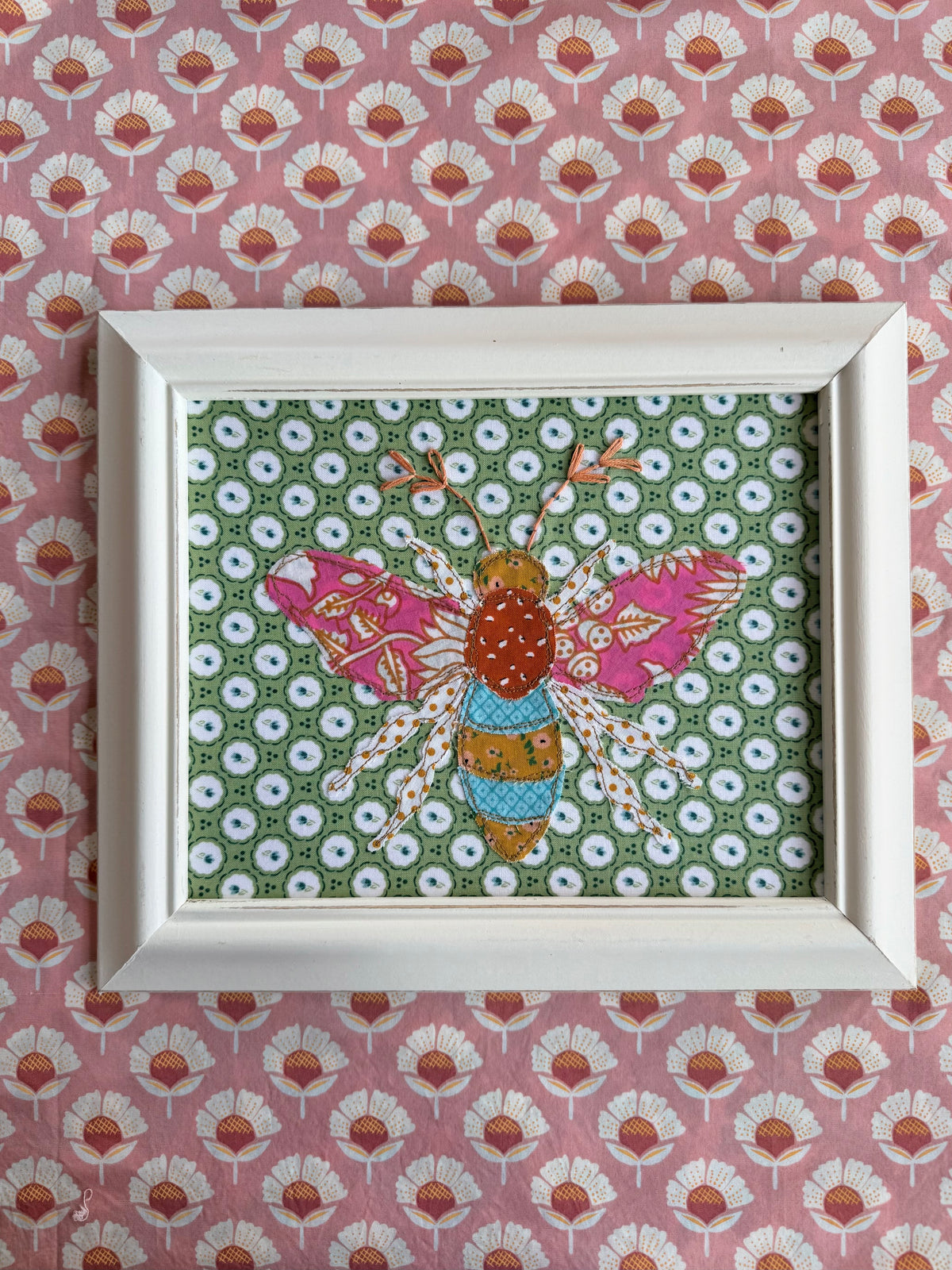 Garden Gossip | Bee No. 04